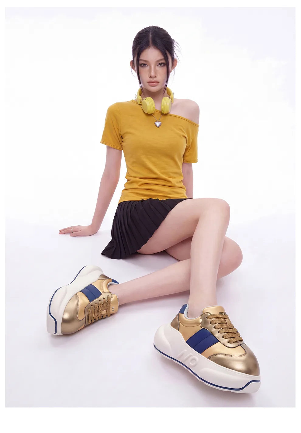 Gold Chunk – Metallic Gold Platform Sneakers