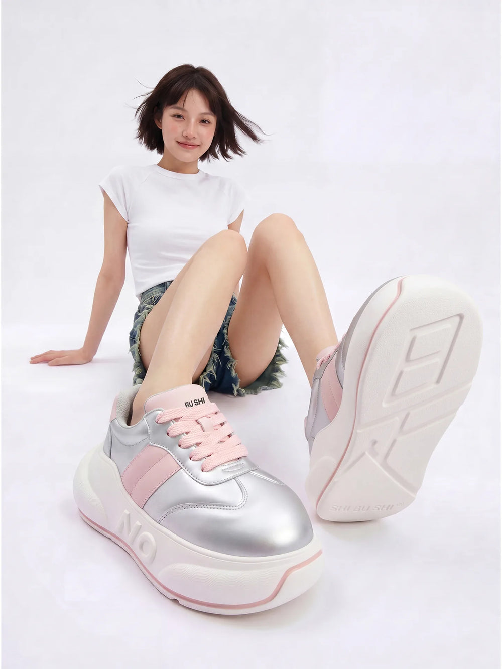 Pearl Chunk – Pink & Silver Platform Sneakers