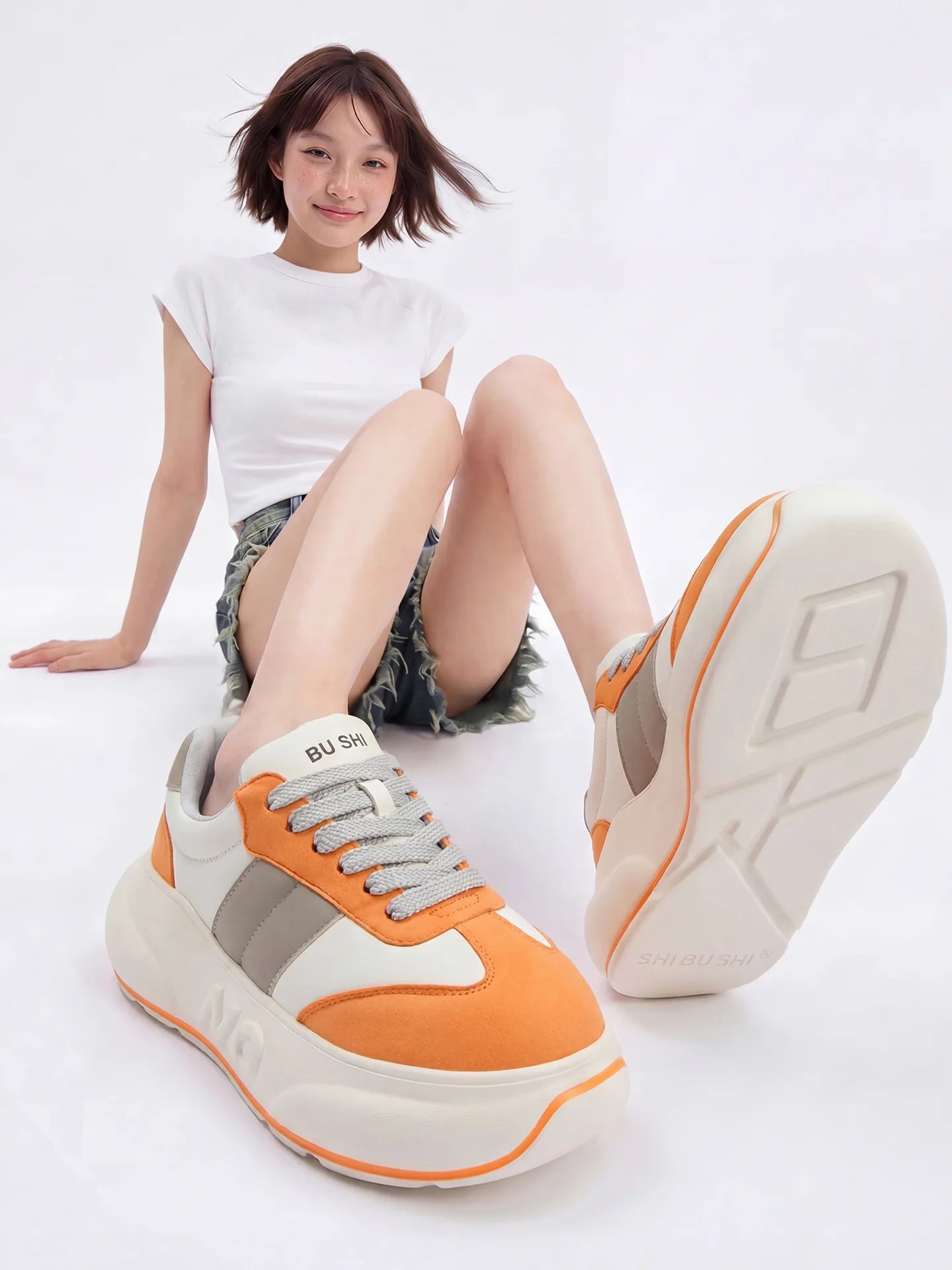 Clementine Chunk – Orange Platform Sneakers