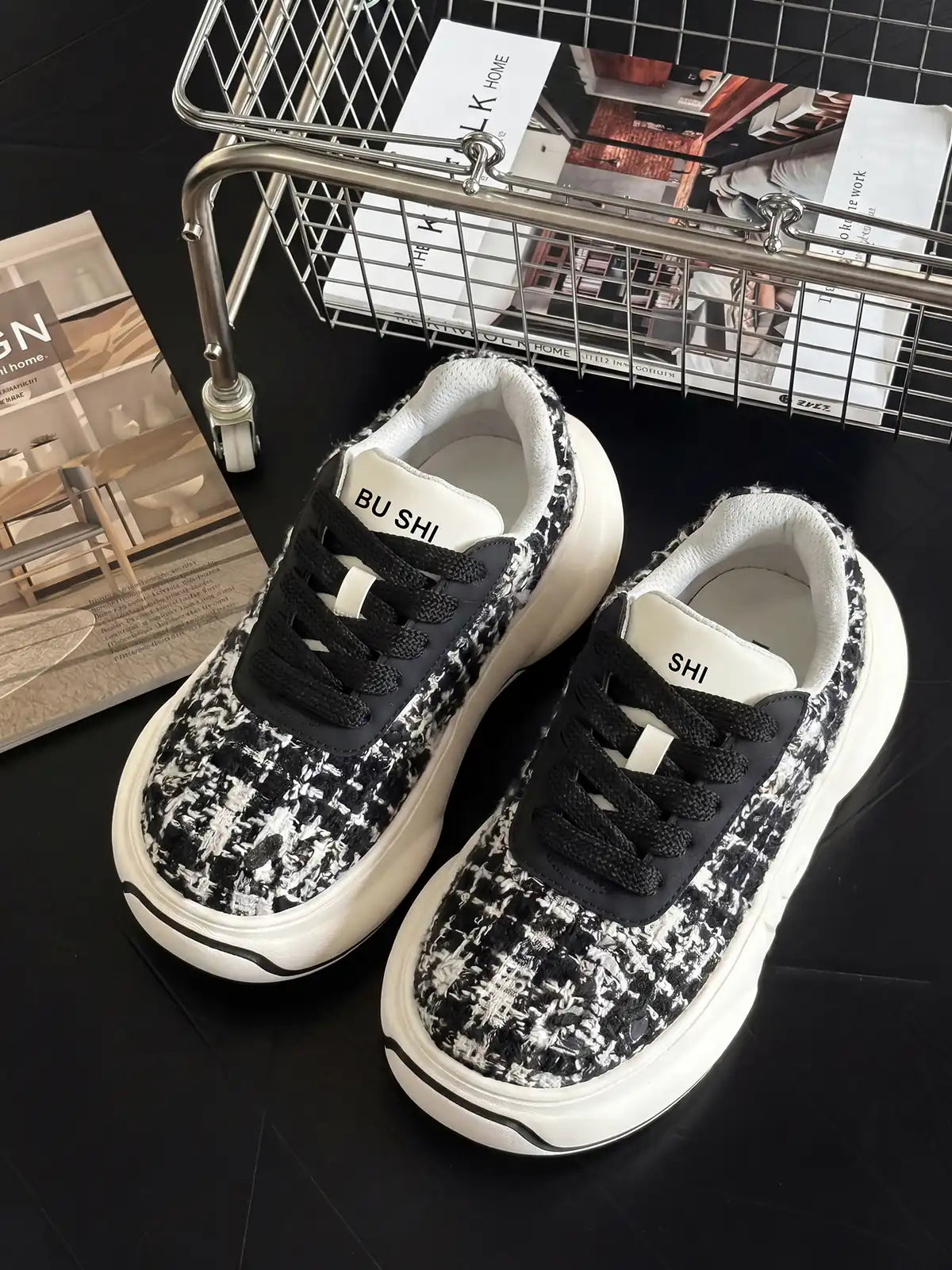 Black and white platform sneakers with 7cm sole