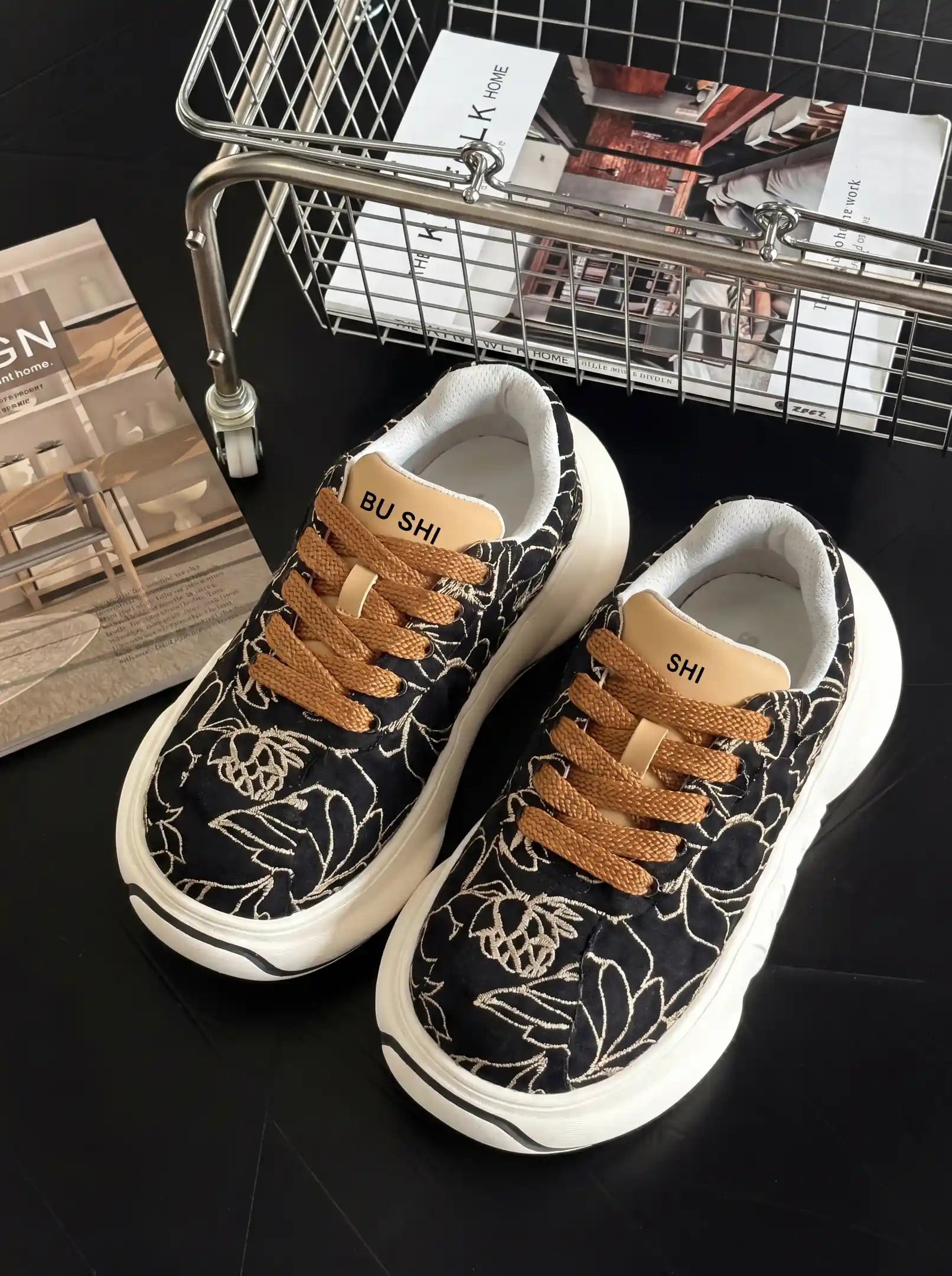 Embroidery Chunk – Embroidered Platform Sneakers